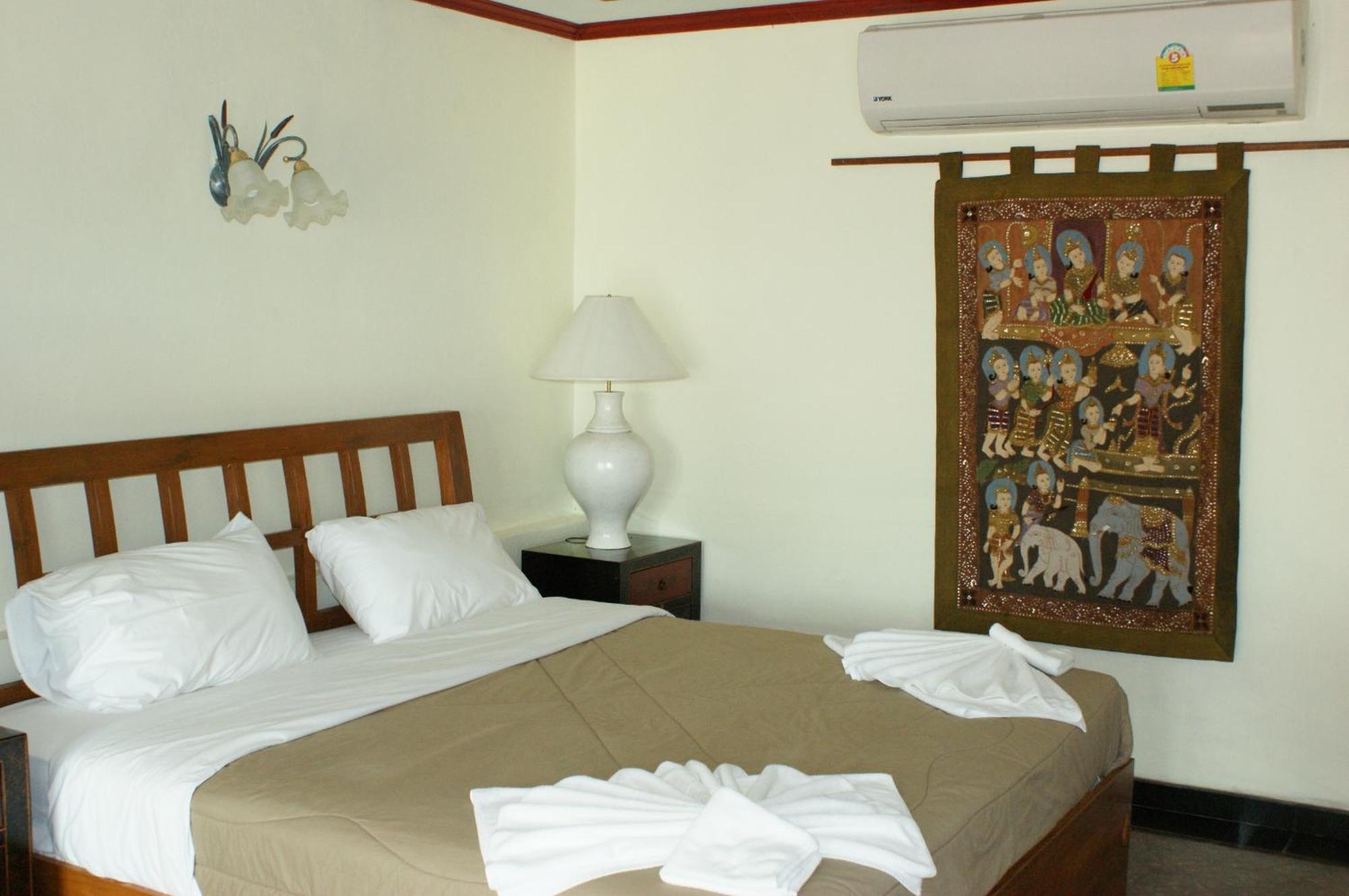 Prince Edouard Apartments & Resort Sha Extra Plus Patong Bilik gambar
