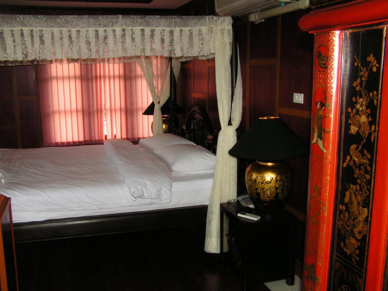 Prince Edouard Apartments & Resort Sha Extra Plus Patong Luaran gambar
