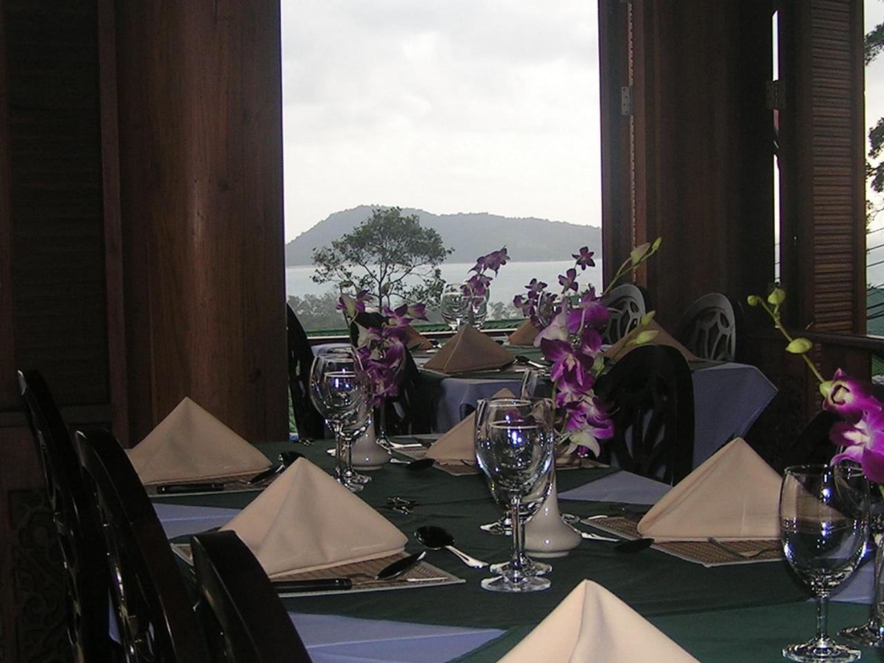 Prince Edouard Apartments & Resort Sha Extra Plus Patong Luaran gambar